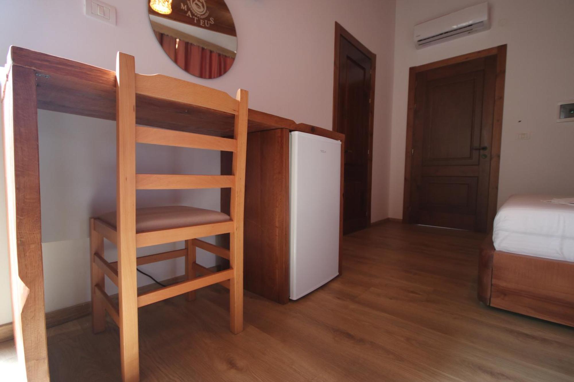 Vila Mateus Himare Buitenkant foto