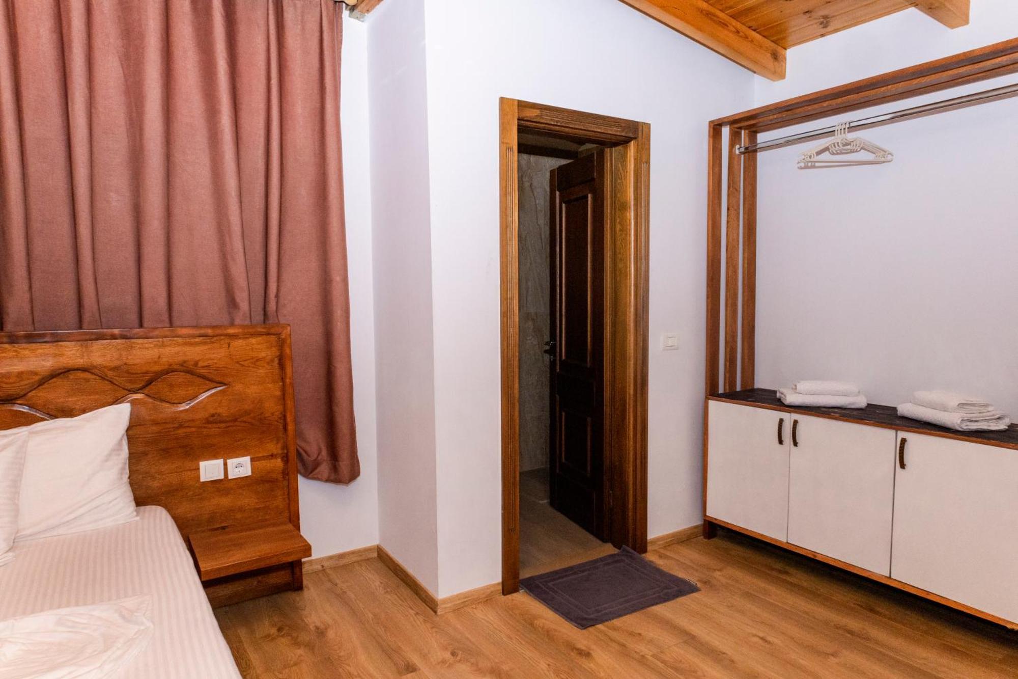 Vila Mateus Himare Buitenkant foto