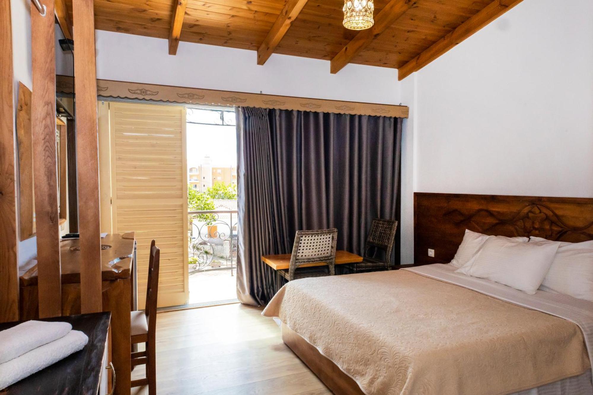 Vila Mateus Himare Buitenkant foto