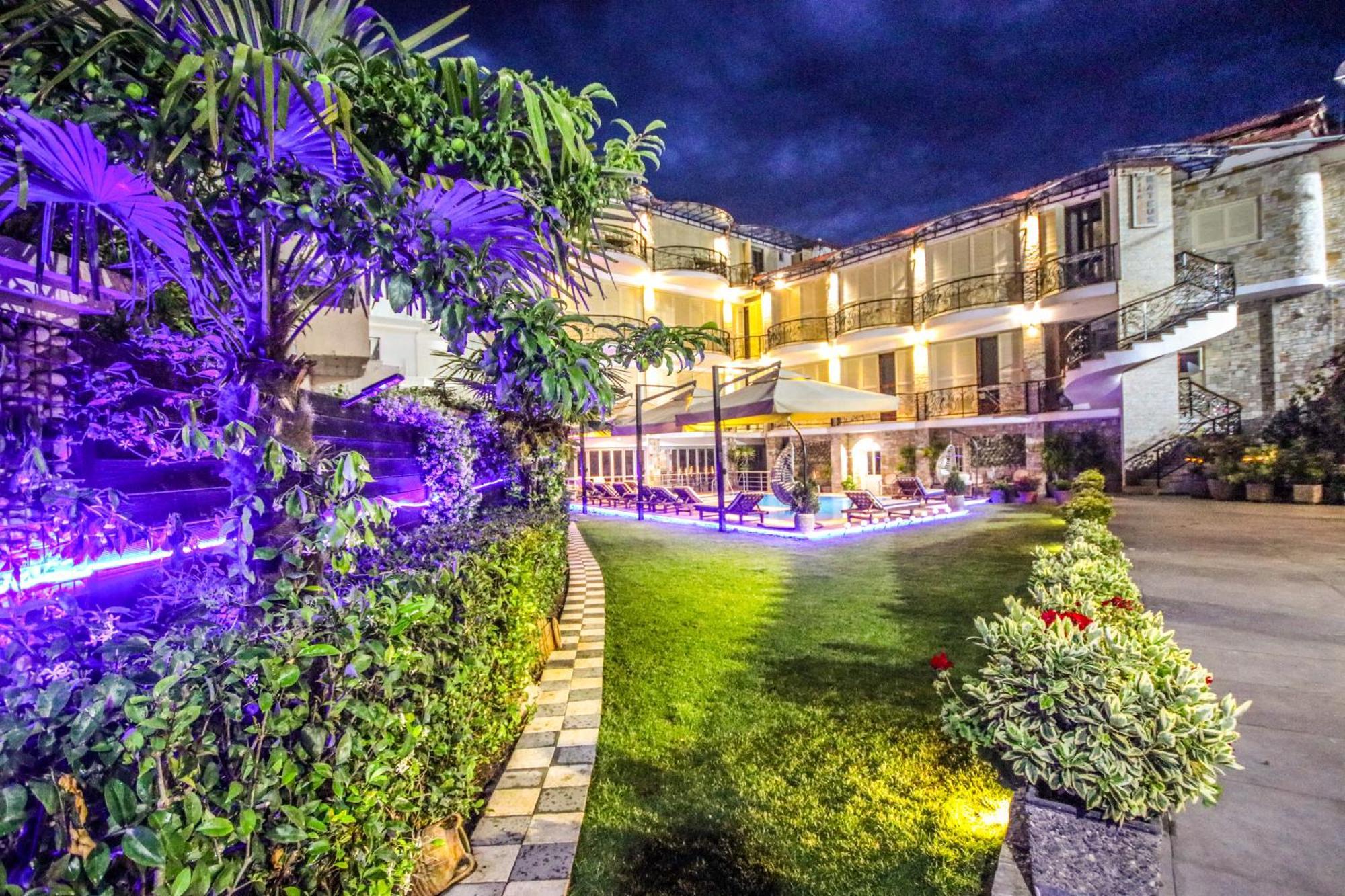 Vila Mateus Himare Buitenkant foto